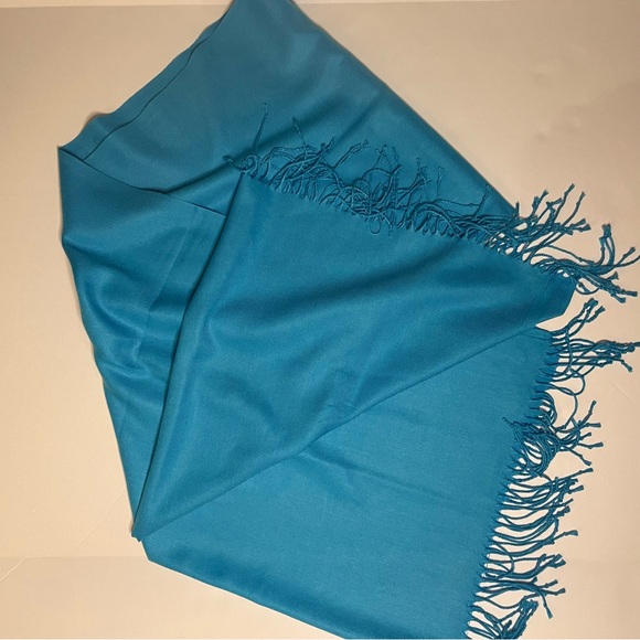 Teal Blue Soft Fringe Scarf 60inx30in Rectangle Light Head Wrap Shawl NWOT Big - Picture 4 of 7